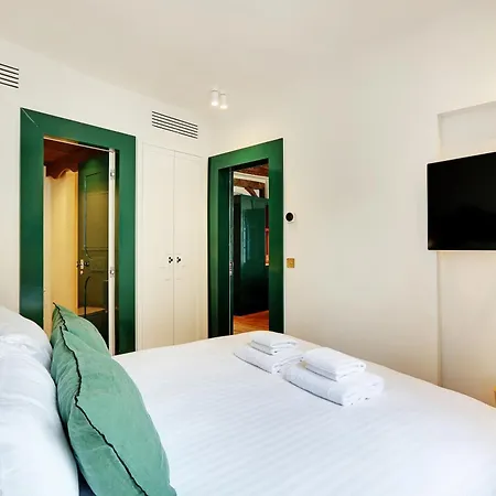 Appartamento Collection Serviced In Notre Dame - Rue Savoie Parigi