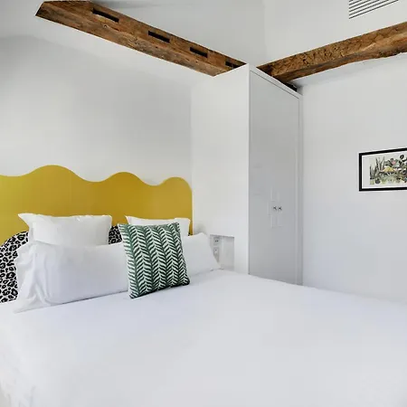 Appartamento Collection Serviced In Notre Dame - Rue Savoie *